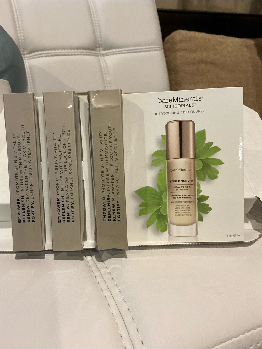 Nib bareminerals skinlongevity vital power infusion x3